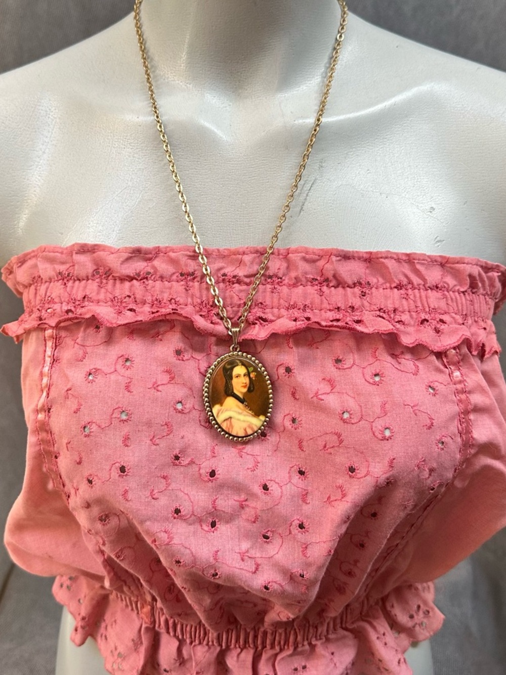 vintage Medana portrait clock pendant necklace